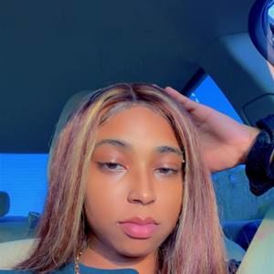 Meet your Posher, Brianna